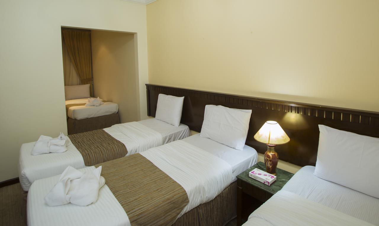 Mohamadia Al Zahra Hotel Medina ภายนอก รูปภาพ